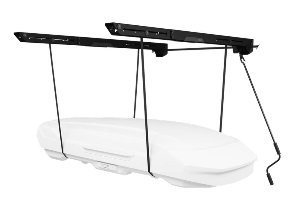 Thule Roof box being lifted by MultiLift 2