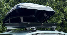 Thule Ocean 200 Roof Box with easy opening from the side of the vehicle.